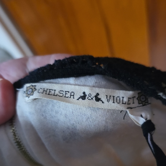 Chelsea & Violet Cream Lace Dress with Black Collar - Picture 3 of 5